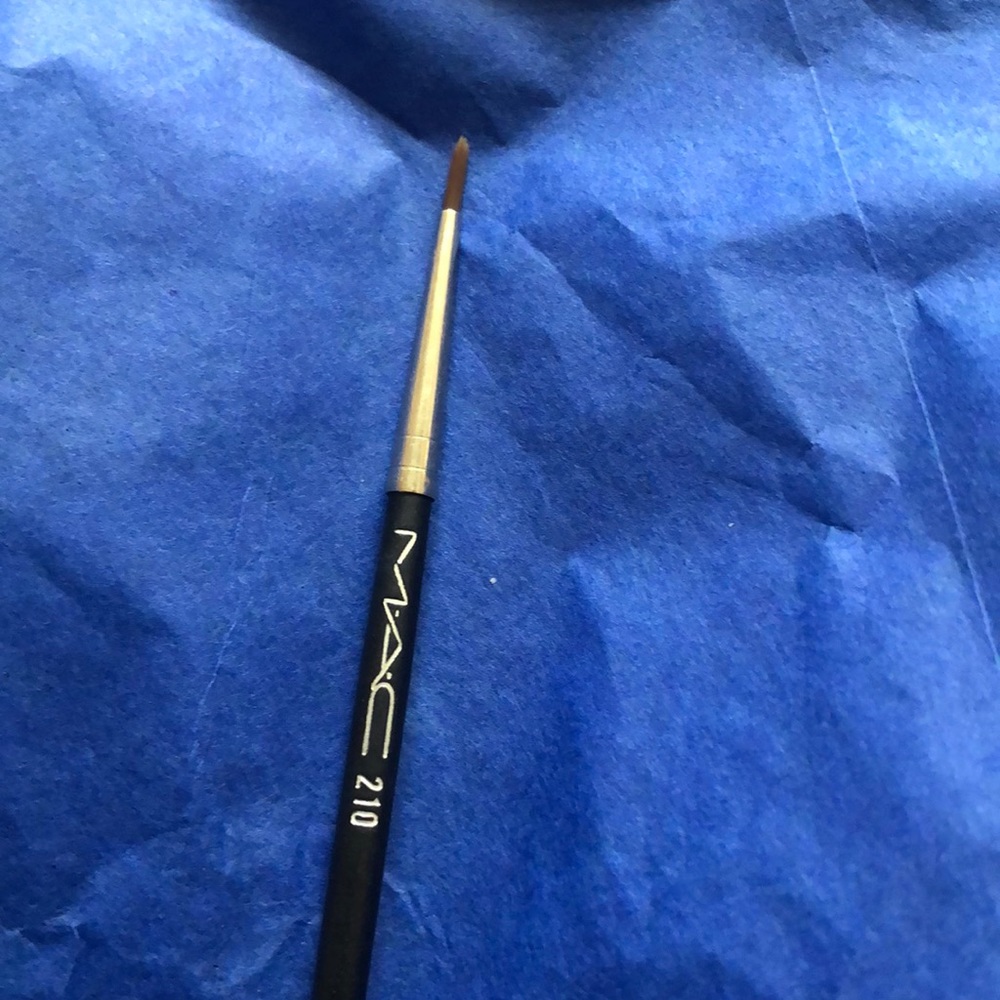 210 SYNTHETIC PRECISE EYE LINER BRUSH